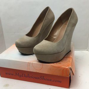 delicious heel cream color sz 8